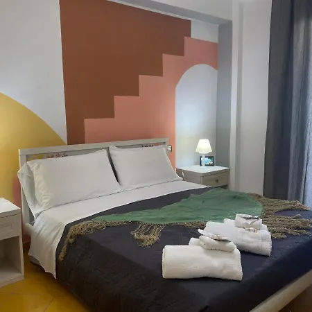 Postino ゲストハウス 4*